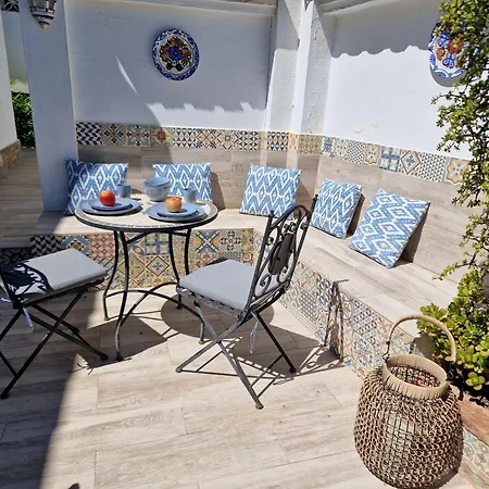 Guest house Blue Vista Gardenroom